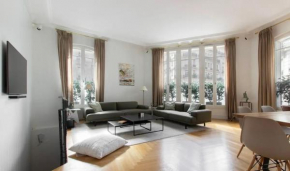 GuestReady - Luxurious Charm near Arc de Triomphe